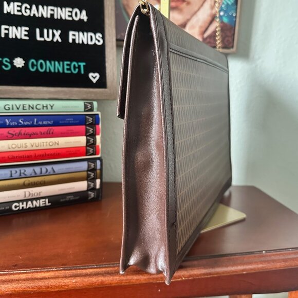 Mario Valentino Clutch with Key - EUC - Picture 5 of 8